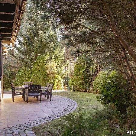Holiday home Silva - Dom Wczasowy, Tenis, Basen, Balia I Sauna Borsk
