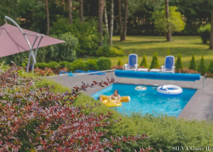 Semesterbostad Silva - Dom Wczasowy, Tenis, Basen, Balia I Sauna Borsk